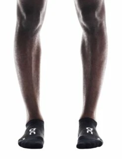 On Running Core Run Sock Low 2P - Black -The Sports Edit on running w core run sock low 2p black 2uf10080553 4