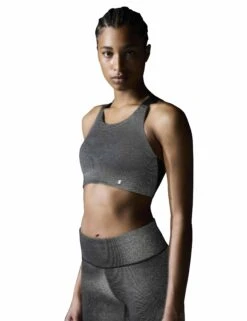 On Running Performance Bra Lumos - Black -The Sports Edit on running w performance bra lumos black 1we30310553 7