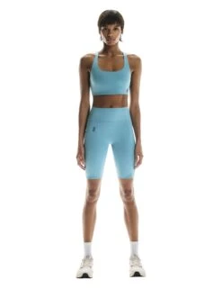 On Running Studio Bra - Niagara -The Sports Edit on running w studio bra niagara 1wf12383543 2