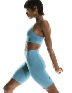 On Running Studio Bra - Niagara -The Sports Edit on running w studio bra niagara 1wf12383543 7
