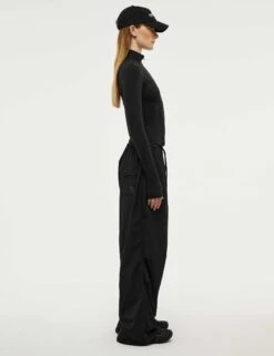 Breakthrough Jacket - Black -The Sports Edit pe nation breakthrough jacket black 243j297 7