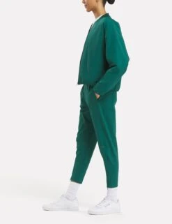 Reebok Active Collective Skystretch Woven Pant - Collegiate Green -The Sports Edit reebok active collective skystretch woven pant collegiate green 100205551 5