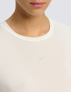 Reebok RBK-Chill Athletic T-Shirt - Chalk -The Sports Edit reebok rbk chill athletic t shirt chalk 100214671 3