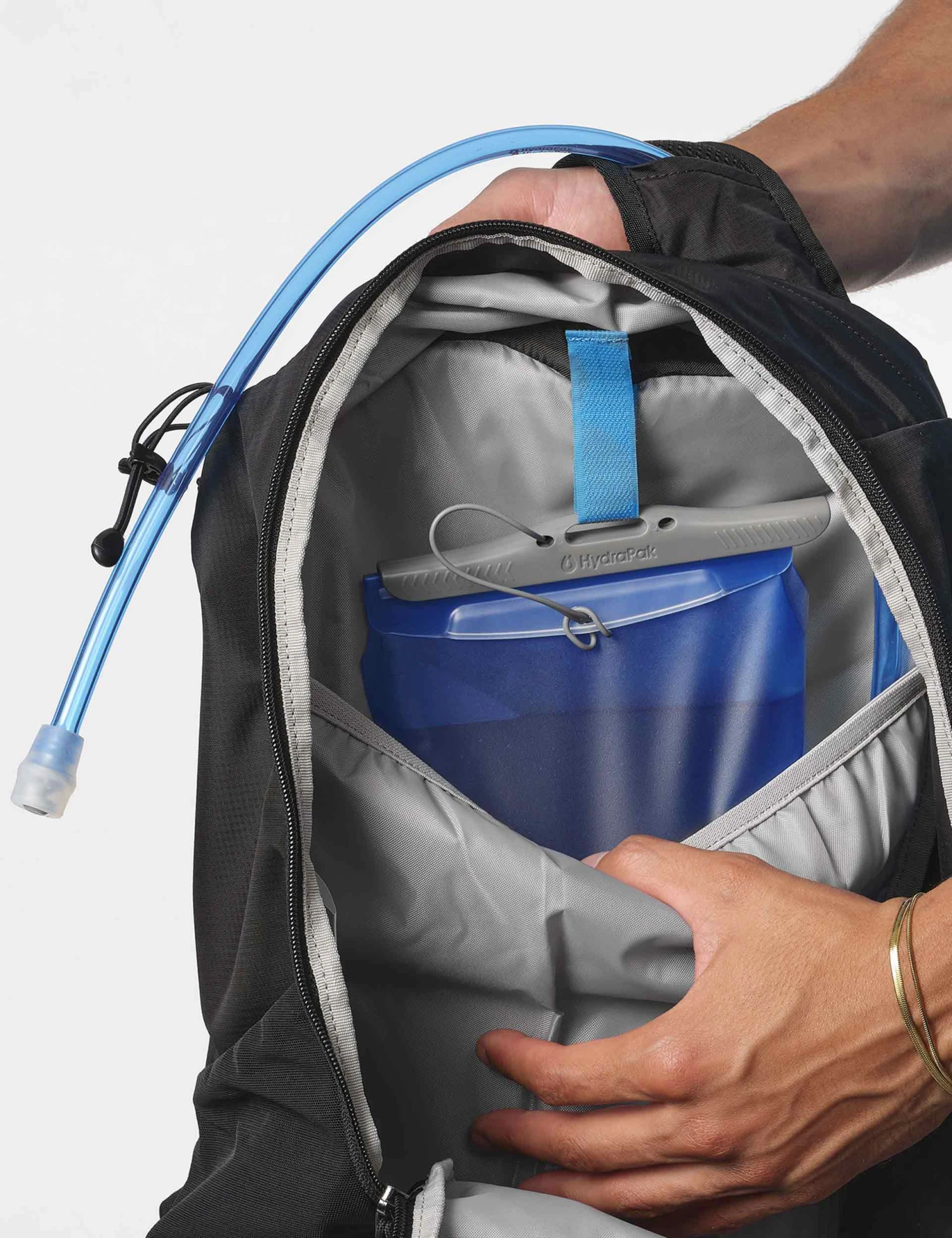 Salomon Trailblazer 20 - Black/Alloy 6 Salomon Trailblazer 20 - Black/Alloy - Image 4