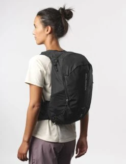 Salomon Trailblazer 20 - Black/Alloy 16 Salomon Trailblazer 20 - Black/Alloy -The Sports Edit salomon trailblazer 20 black alloy lc2182600 6