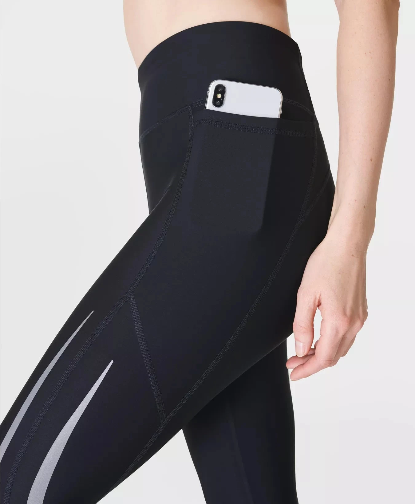 Sweaty Betty Zero Gravity 7/8 Illuminate Run Legging - Black 6 Sweaty Betty Zero Gravity 7/8 Illuminate Run Legging - Black - Image 4