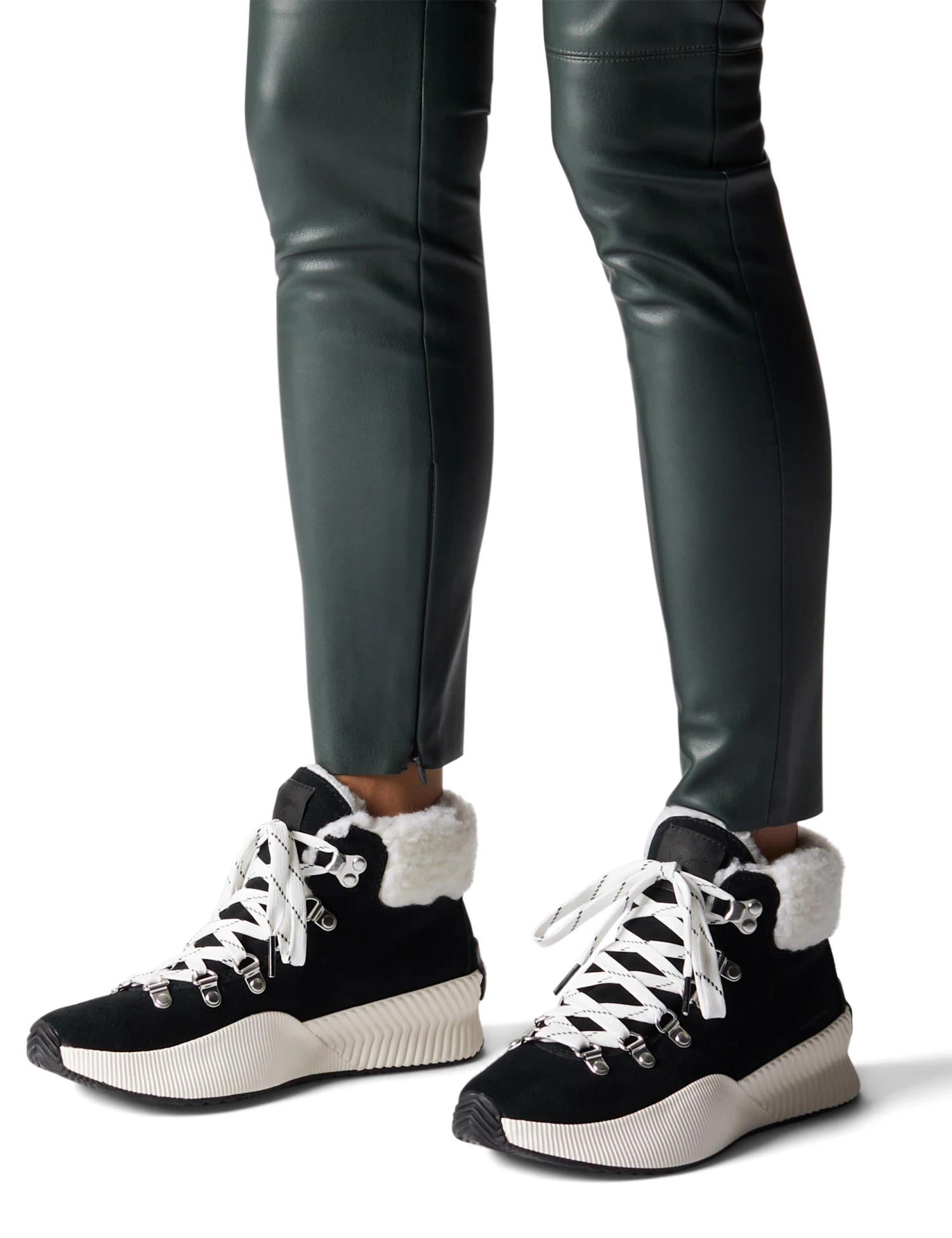 Sorel Out N About III Conquest Winter Ankle Boot - Black/Sea Salt 5 Sorel Out N About III Conquest Winter Ankle Boot - Black/Sea Salt - Image 3