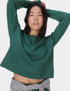 Sweaty Betty After Class Crop Sweatshirt - Glade Green -The Sports Edit sweaty betty after class crop sweatshirt glade green sb5622c 5