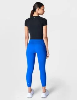 Sweaty Betty Athlete Crop Seamless Gym T-Shirt - Black -The Sports Edit sweaty betty athlete crop seamless gym t shirt black sb8996 2
