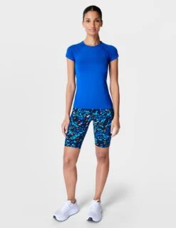Sweaty Betty Athlete Seamless Gym T-Shirt - Lightning Blue -The Sports Edit sweaty betty athlete seamless gym t shirt lightning blue sb6546 5