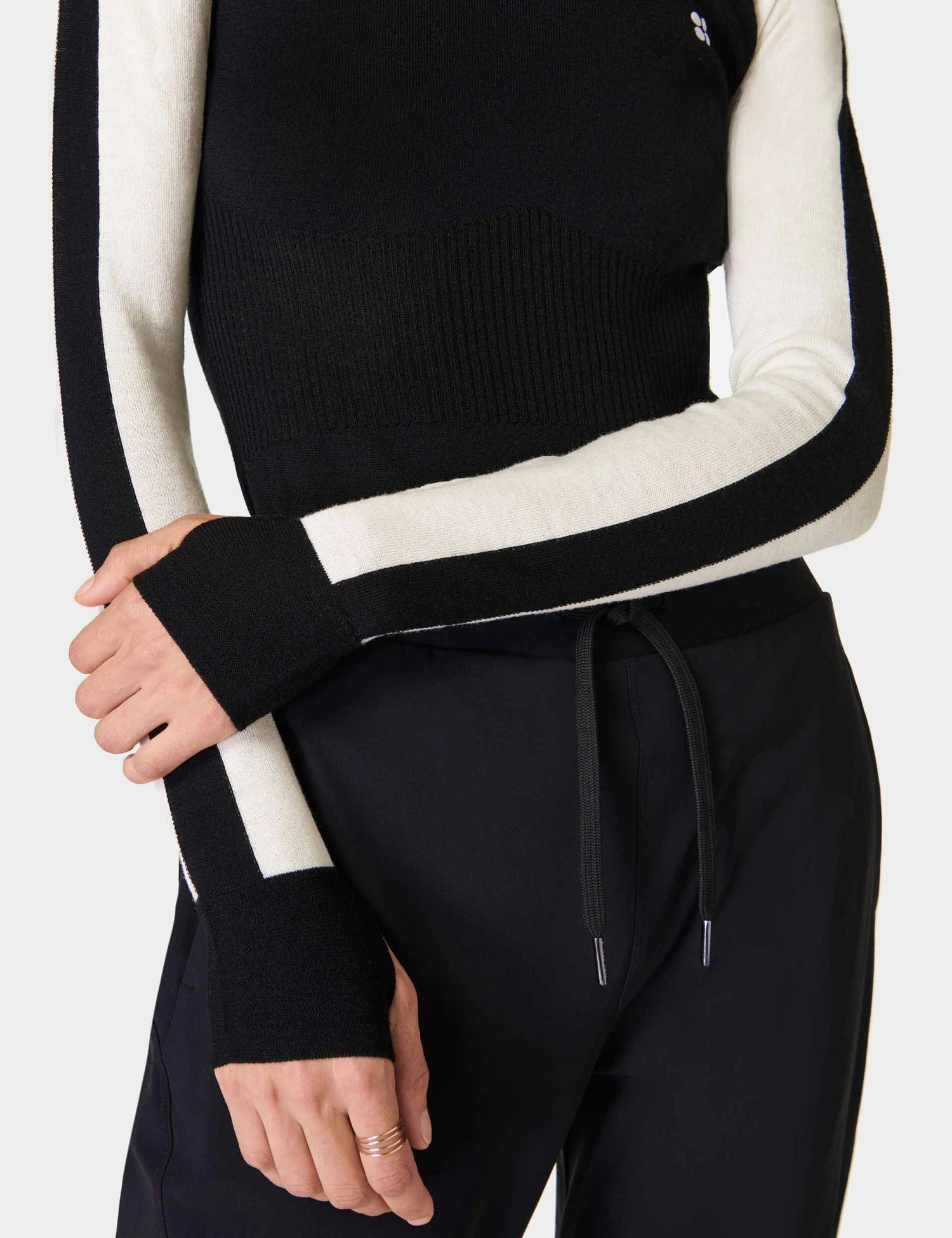 Sweaty Betty Colour Block Merino Base Layer Top - Black 6 Sweaty Betty Colour Block Merino Base Layer Top - Black - Image 4