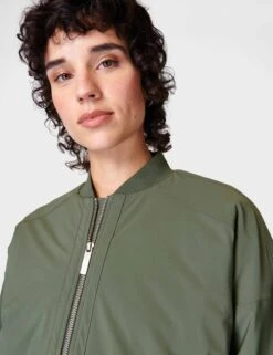 Sweaty Betty Explorer Bomber Jacket - Ivy Green -The Sports Edit sweaty betty explorer bomber jacket ivy green sb9608 4