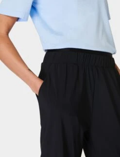 Sweaty Betty Explorer Cargo Pant - Black 10 Sweaty Betty Explorer Cargo Pant - Black -The Sports Edit sweaty betty explorer cargo pant black sb9950 3