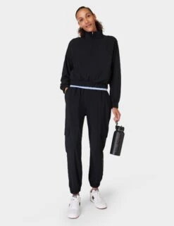 Sweaty Betty Explorer Cargo Pant - Black 13 Sweaty Betty Explorer Cargo Pant - Black -The Sports Edit sweaty betty explorer cargo pant black sb9950 6