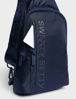 Sweaty Betty Motion Sling Bag - Navy Blue 12 Sweaty Betty Motion Sling Bag - Navy Blue -The Sports Edit sweaty betty motion sling bag navy blue sb9306u 5
