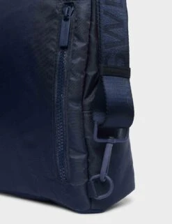 Sweaty Betty Motion Sling Bag - Navy Blue 13 Sweaty Betty Motion Sling Bag - Navy Blue -The Sports Edit sweaty betty motion sling bag navy blue sb9306u 6