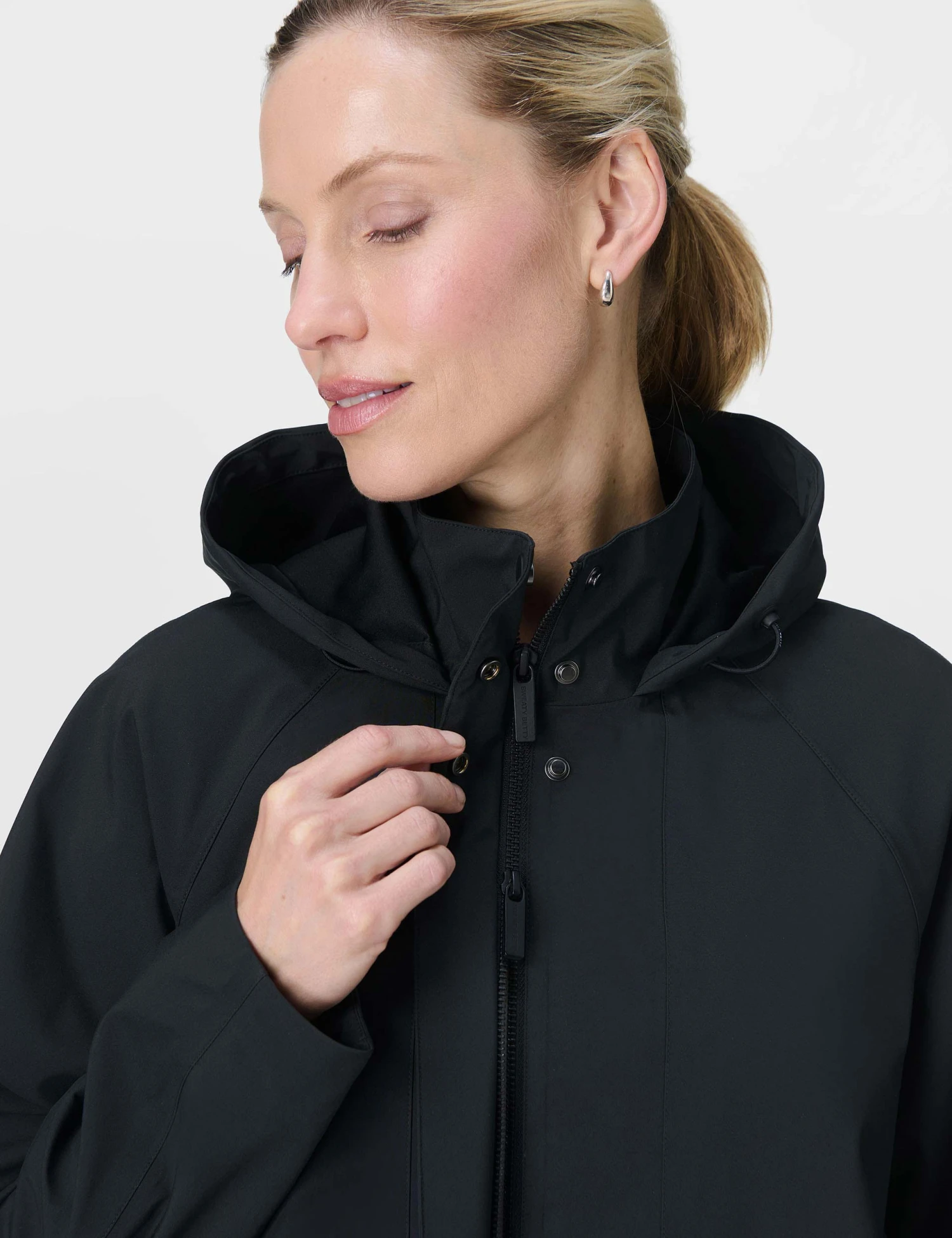 Sweaty Betty Motion Waterproof Cropped Parka - Black 6 Sweaty Betty Motion Waterproof Cropped Parka - Black - Image 4