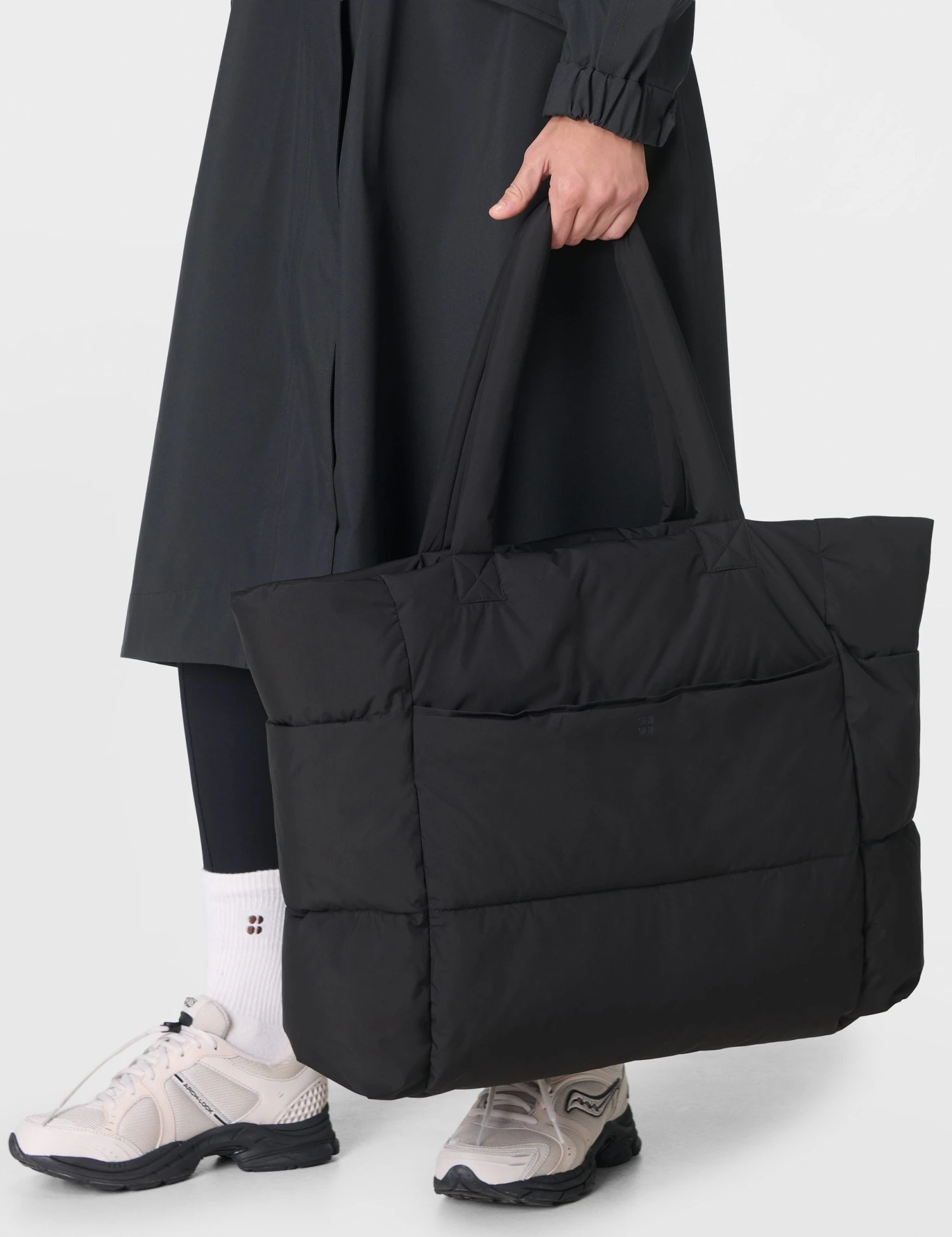 Sweaty Betty Nimbus Cloud Bag - Black 4 Sweaty Betty Nimbus Cloud Bag - Black - Image 2