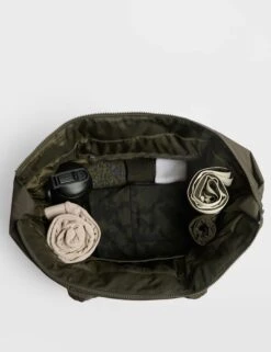 Sweaty Betty Nimbus Cloud Bag - Nori Green -The Sports Edit sweaty betty nimbus cloud bag nori green sb9995 5