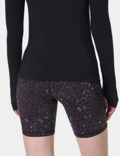 Sweaty Betty Power 6" Cycling Shorts - Black Luxe Leopard 14 Sweaty Betty Power 6" Cycling Shorts - Black Luxe Leopard -The Sports Edit sweaty betty power 6in cycling shorts black luxe leopard 2 sb4822p 6