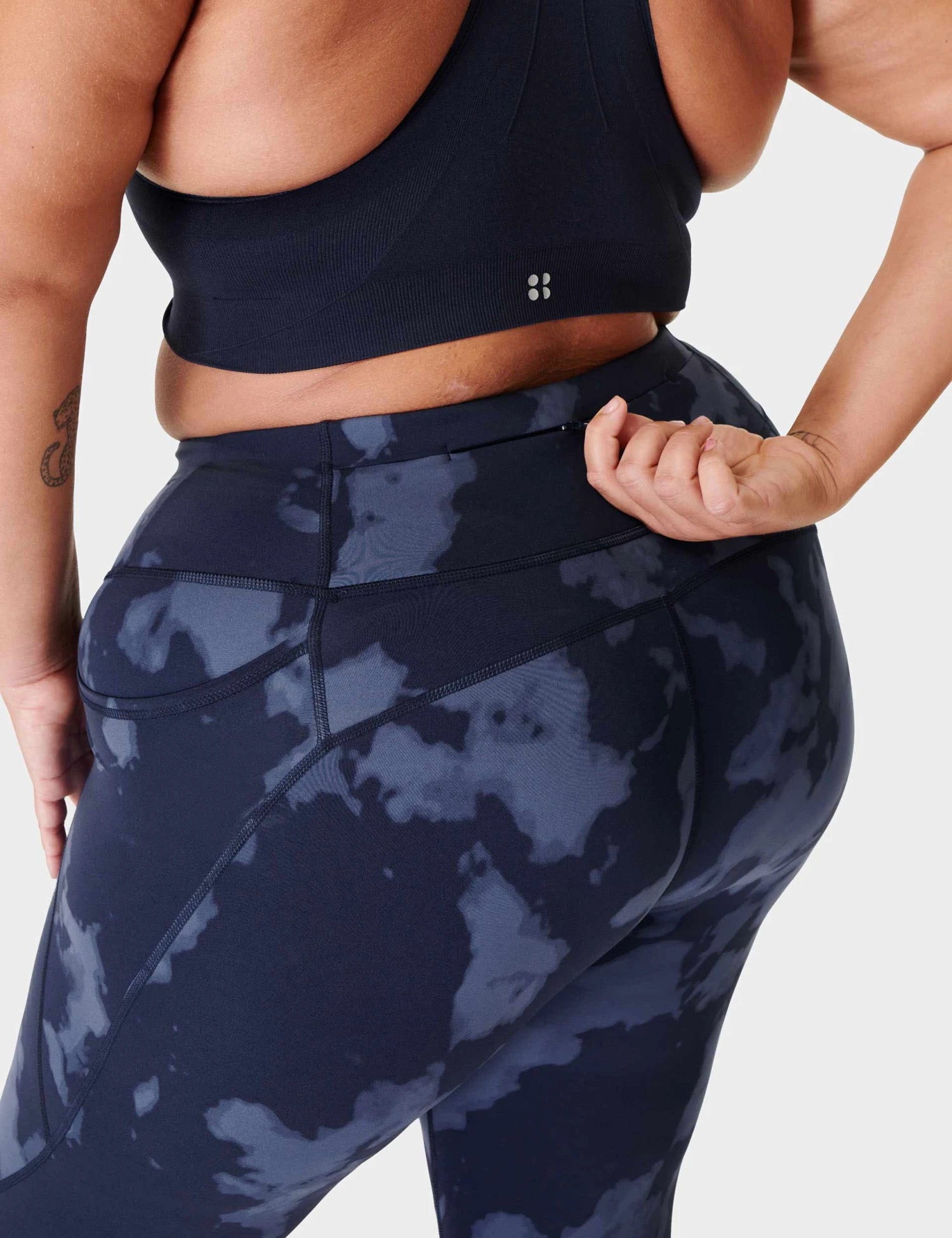 Sweaty Betty Power 7/8 Gym Leggings - Blue Fade Print 6 Sweaty Betty Power 7/8 Gym Leggings - Blue Fade Print - Image 4