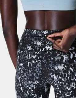 Sweaty Betty Power 7/8 Gym Leggings - Grey Dapple Print 15 Sweaty Betty Power 7/8 Gym Leggings - Grey Dapple Print -The Sports Edit sweaty betty power 7 8 gym leggings grey dapple print sb5400 6