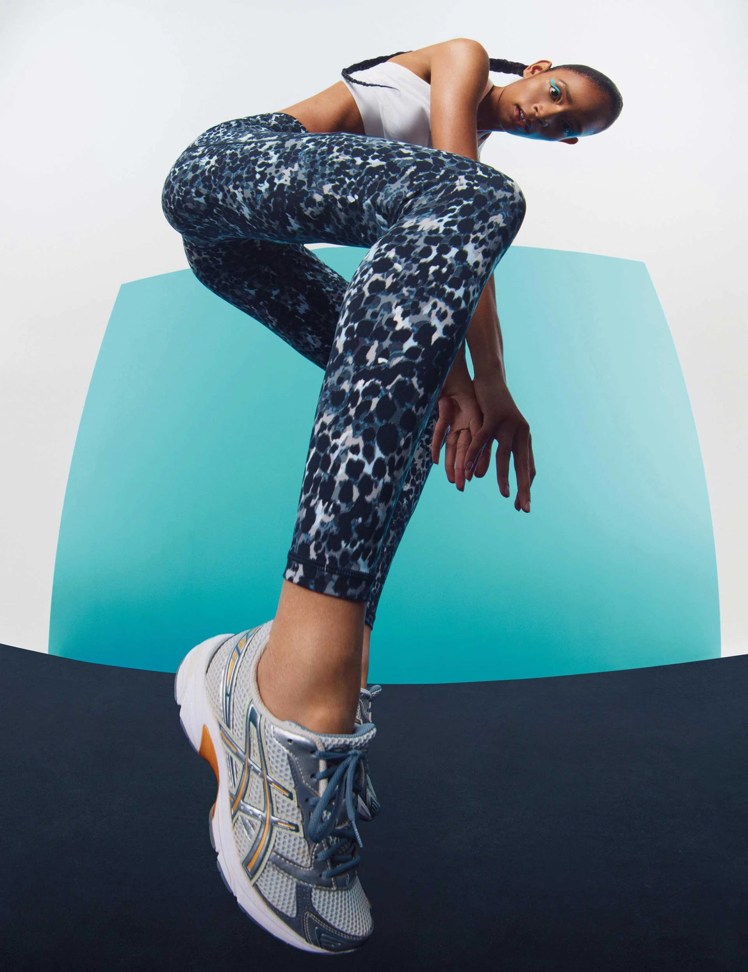 Sweaty Betty Power 7/8 Gym Leggings - Grey Dapple Print 4 Sweaty Betty Power 7/8 Gym Leggings - Grey Dapple Print - Image 2