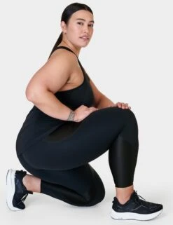Sweaty Betty Power High Waisted 7/8 Shine Matte Leggings - Black 13 Sweaty Betty Power High Waisted 7/8 Shine Matte Leggings - Black -The Sports Edit sweaty betty power hw 7 8 shine matte leggings black sb9320 2