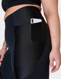 Sweaty Betty Power High Waisted 7/8 Shine Matte Leggings - Black 11 Sweaty Betty Power High Waisted 7/8 Shine Matte Leggings - Black -The Sports Edit sweaty betty power hw 7 8 shine matte leggings black sb9320 4