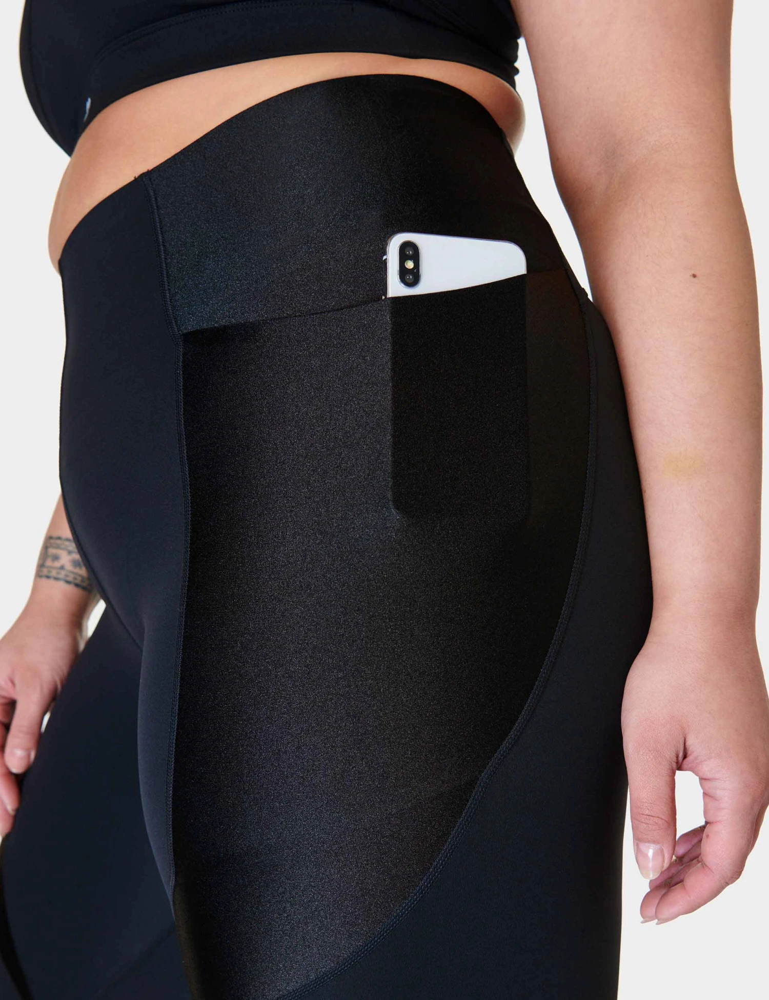 Sweaty Betty Power High Waisted 7/8 Shine Matte Leggings - Black 6 Sweaty Betty Power High Waisted 7/8 Shine Matte Leggings - Black - Image 4