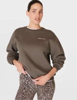 Sweaty Betty Powerhouse Sweatshirt - Dark Timber Brown 11 Sweaty Betty Powerhouse Sweatshirt - Dark Timber Brown -The Sports Edit sweaty betty powerhouse sweatshirt dark timber brown sb9825 4