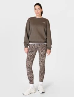 Sweaty Betty Powerhouse Sweatshirt - Dark Timber Brown 12 Sweaty Betty Powerhouse Sweatshirt - Dark Timber Brown -The Sports Edit sweaty betty powerhouse sweatshirt dark timber brown sb9825 6
