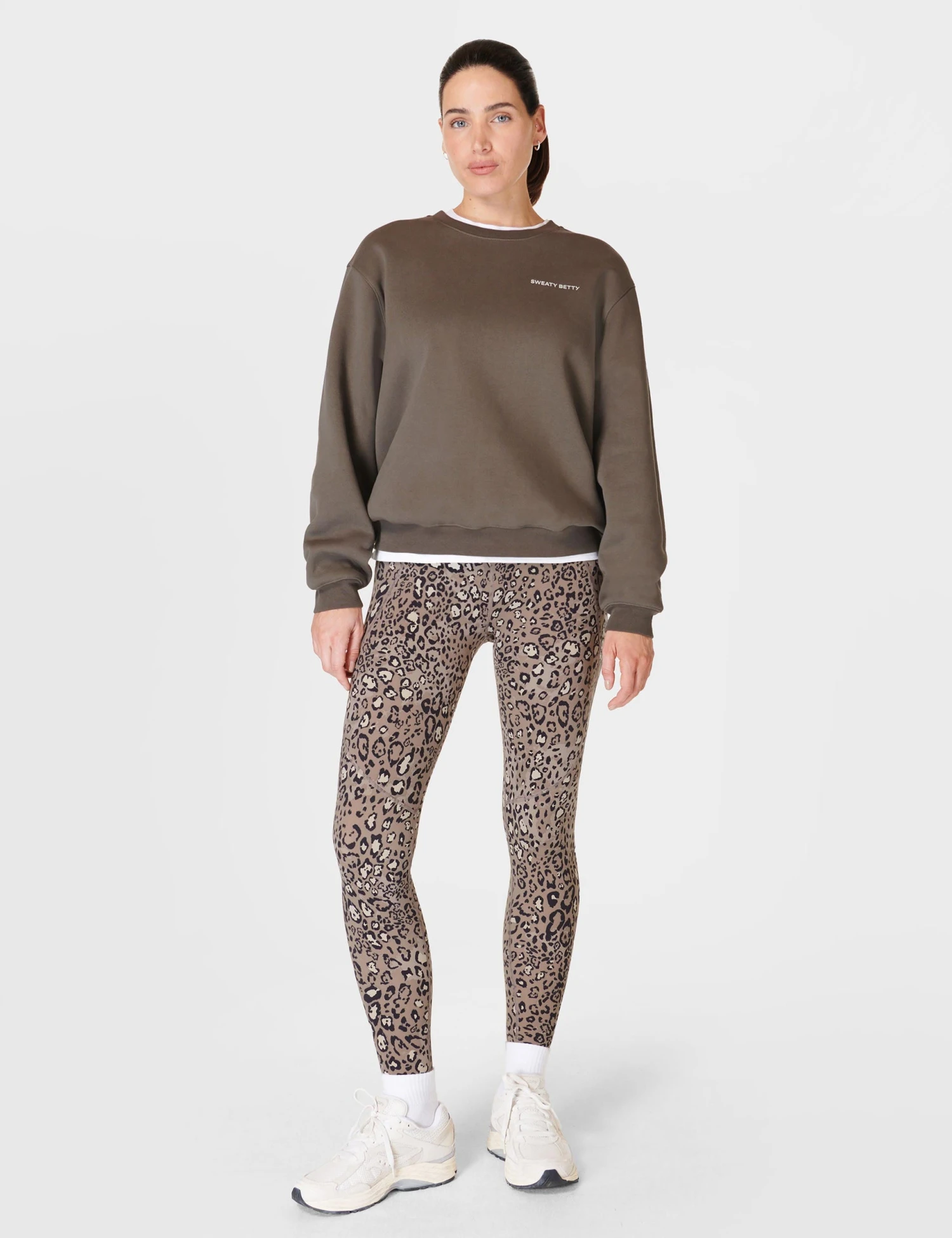 Sweaty Betty Powerhouse Sweatshirt - Dark Timber Brown 7 Sweaty Betty Powerhouse Sweatshirt - Dark Timber Brown - Image 5