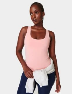 Sweaty Betty Softly Seamless Vest - Soft Pink 10 Sweaty Betty Softly Seamless Vest - Soft Pink -The Sports Edit sweaty betty softly seamless vest soft pink sb9406 4