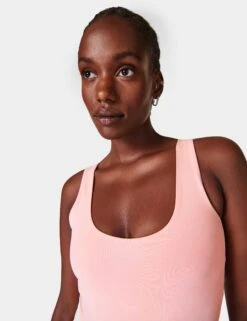 Sweaty Betty Softly Seamless Vest - Soft Pink 11 Sweaty Betty Softly Seamless Vest - Soft Pink -The Sports Edit sweaty betty softly seamless vest soft pink sb9406 7