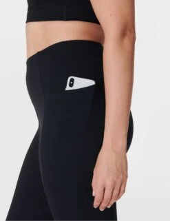 Sweaty Betty Super Soft 7/8 Yoga Leggings - Black 11 Sweaty Betty Super Soft 7/8 Yoga Leggings - Black -The Sports Edit sweaty betty super soft 7 8 yoga leggings black sb691678 4