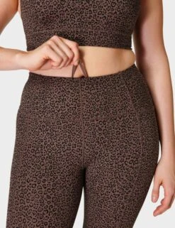 Sweaty Betty Super Soft 7/8 Yoga Leggings - Brown Leopard Marking Print -The Sports Edit sweaty betty super soft 7 8 yoga leggings brown leopard marking print sb6916 3