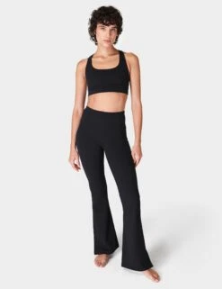 Sweaty Betty Super Soft Flare Yoga Trousers - Black 12 Sweaty Betty Super Soft Flare Yoga Trousers - Black -The Sports Edit sweaty betty super soft flare yoga trousers black sb8270s 5