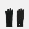 Sweaty Betty Swiftie Pace Gloves - Black -The Sports Edit sweaty betty swiftie pace gloves black sb10373 1