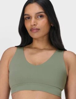 Sweaty Betty Ultimate Studio Voop Bra - Willow Green 10 Sweaty Betty Ultimate Studio Voop Bra - Willow Green -The Sports Edit sweaty betty ultimate studio voop bra willow green sb10037 3