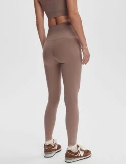 Varley FreeSoft High Waisted Legging 27 - Deep Taupe 10 Varley FreeSoft High Waisted Legging 27 - Deep Taupe -The Sports Edit varley freesoft hw legging 27 deep taupe var02037 3