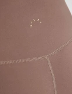 Varley FreeSoft High Waisted Legging 27 - Deep Taupe 11 Varley FreeSoft High Waisted Legging 27 - Deep Taupe -The Sports Edit varley freesoft hw legging 27 deep taupe var02037 6