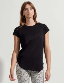 Varley Jade Seamless Tee - Black -The Sports Edit varley jade seamless tee black VAR01412 1
