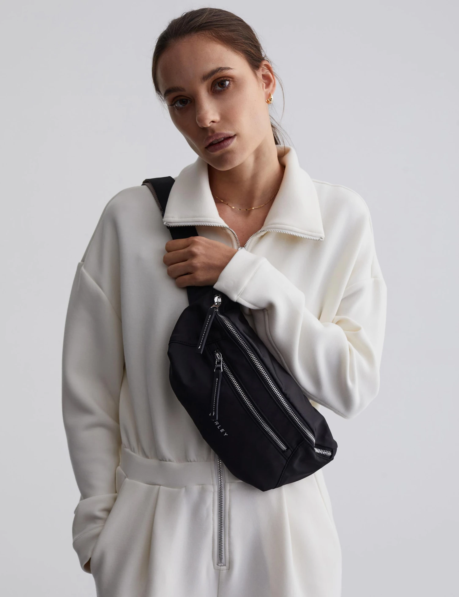 Varley Lasson Belt Bag - Black 3 Varley Lasson Belt Bag - Black