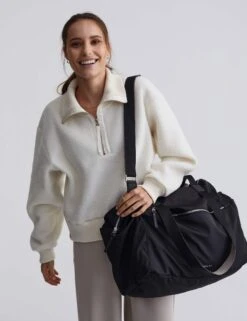 Varley Montlake Weekend Bag - Black -The Sports Edit varley montlake weekend bag black 2