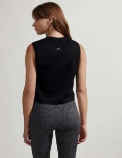 Varley Page Seamless Crop Tank - Black -The Sports Edit varley page seamless crop tank black VAR01333 3