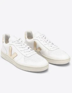 Veja V-10 Leather - White Platine 9 Veja V-10 Leather - White Platine -The Sports Edit veja v 10 leather trainers white platine VX022490 2