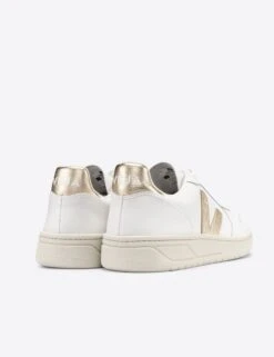 Veja V-10 Leather - White Platine 11 Veja V-10 Leather - White Platine -The Sports Edit veja v 10 leather trainers white platine VX022490 3