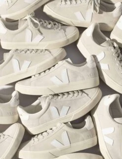 Veja Campo Suede - Natural White -The Sports Edit veja w campo suede trainers natural white CP0302921 3