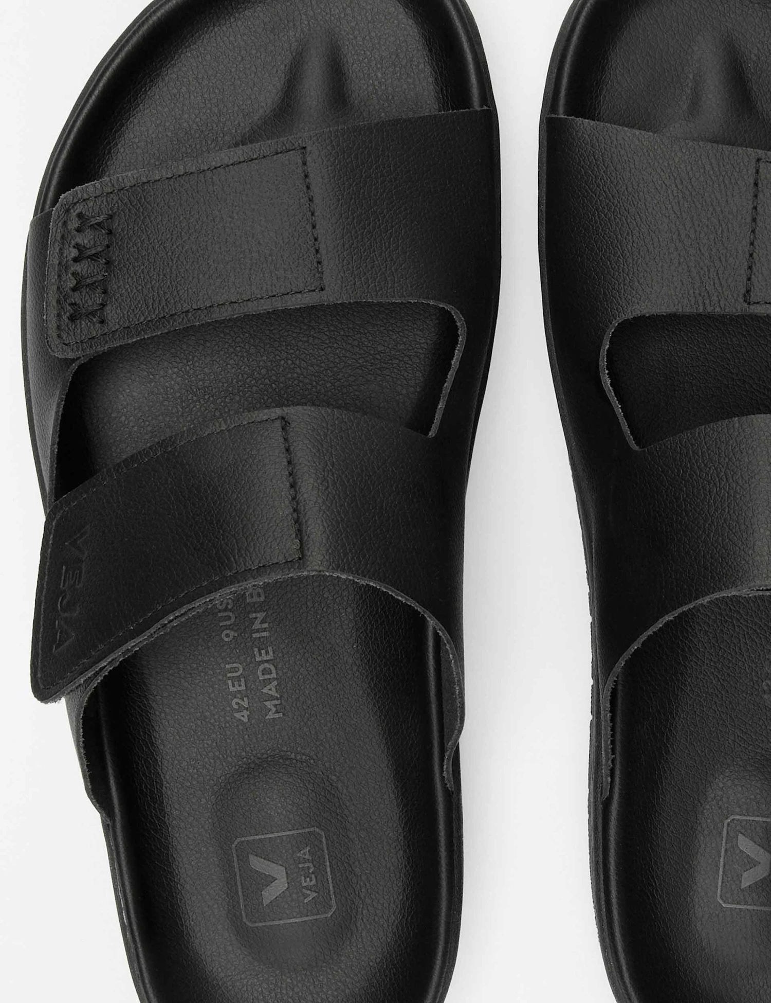 Veja Etna Leather Sandal - Full Black 6 Veja Etna Leather Sandal - Full Black - Image 4